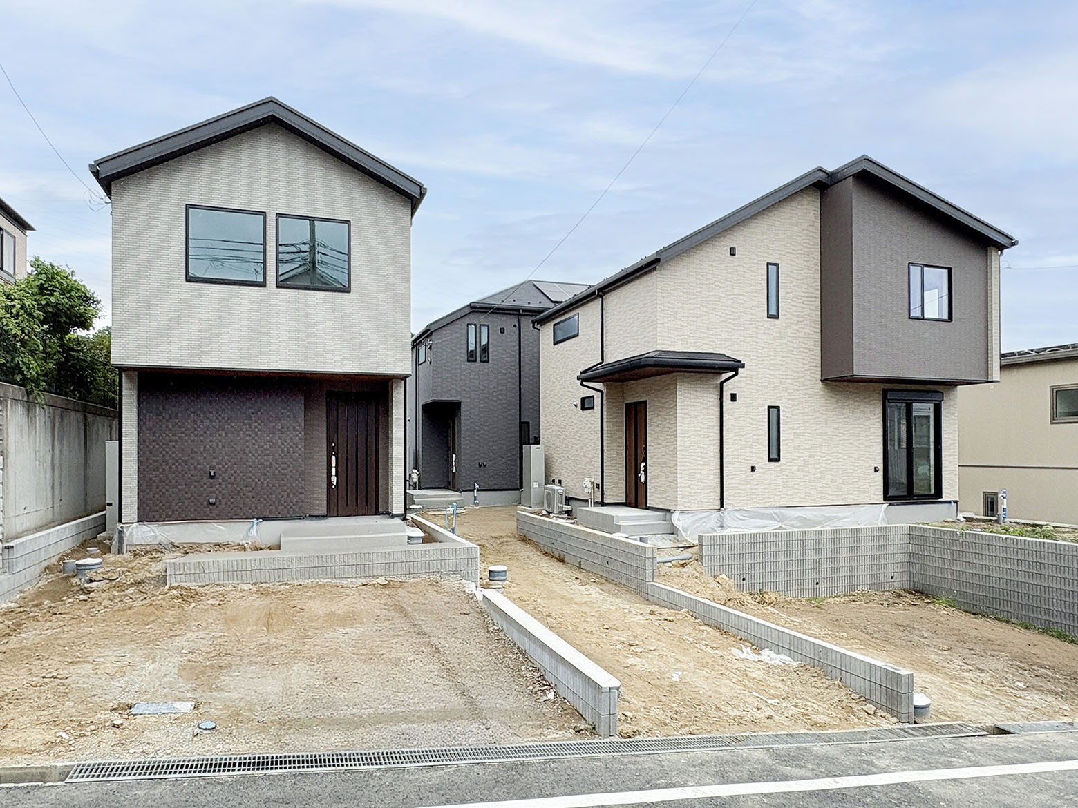 【成瀬2丁目】毎日を楽しく、心地よく。のびのび寛ぎリビングと収納力に優れたゆとりの住まい。