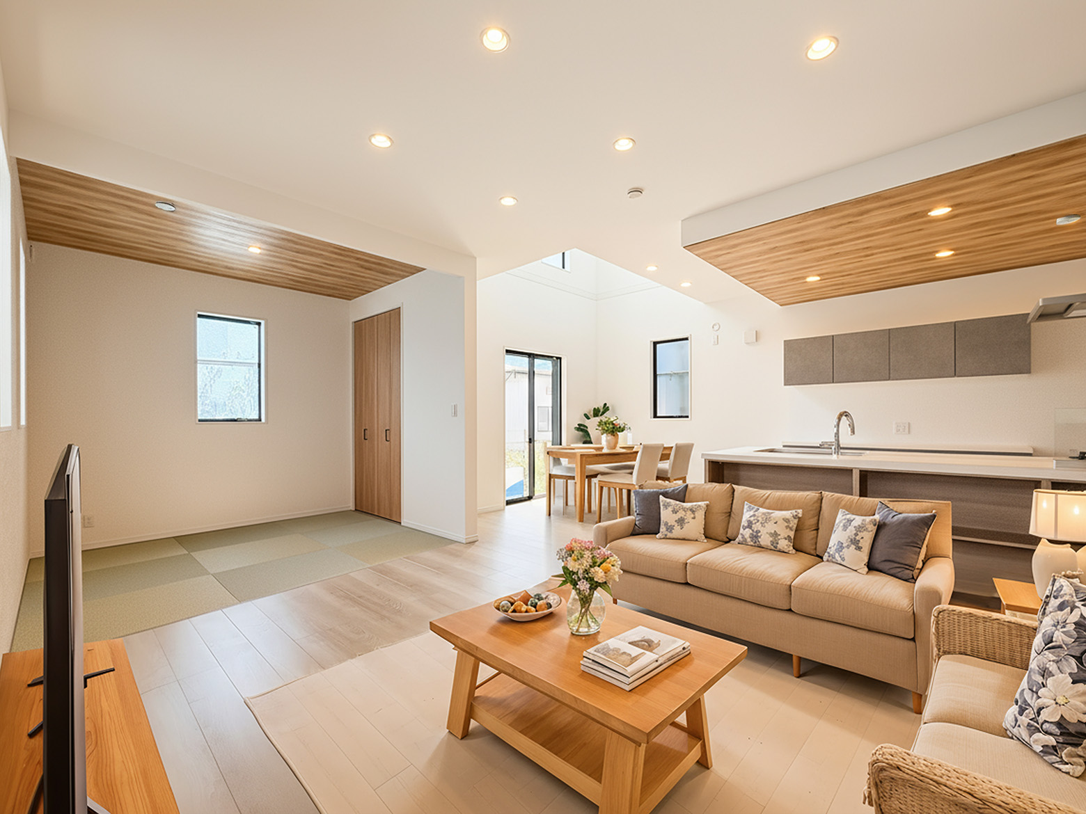 【久保沢1丁目Ⅳ】暮らしやすさにこだわった、豊富な収納が魅力の住まい。