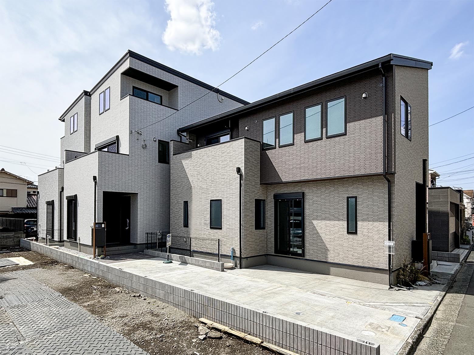 【西鶴間3丁目】毎日を もっと楽しく、もっと快適に。多彩な暮らし方を叶える、笑顔あふれる住まい。