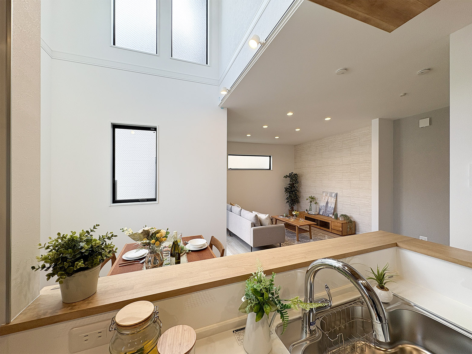 美都住販　清新　建売　街かどモデルハウス