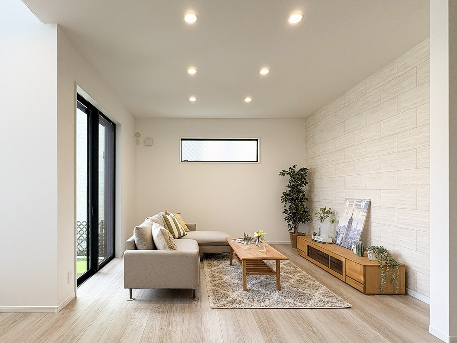 美都住販　清新　建売　街かどモデルハウス