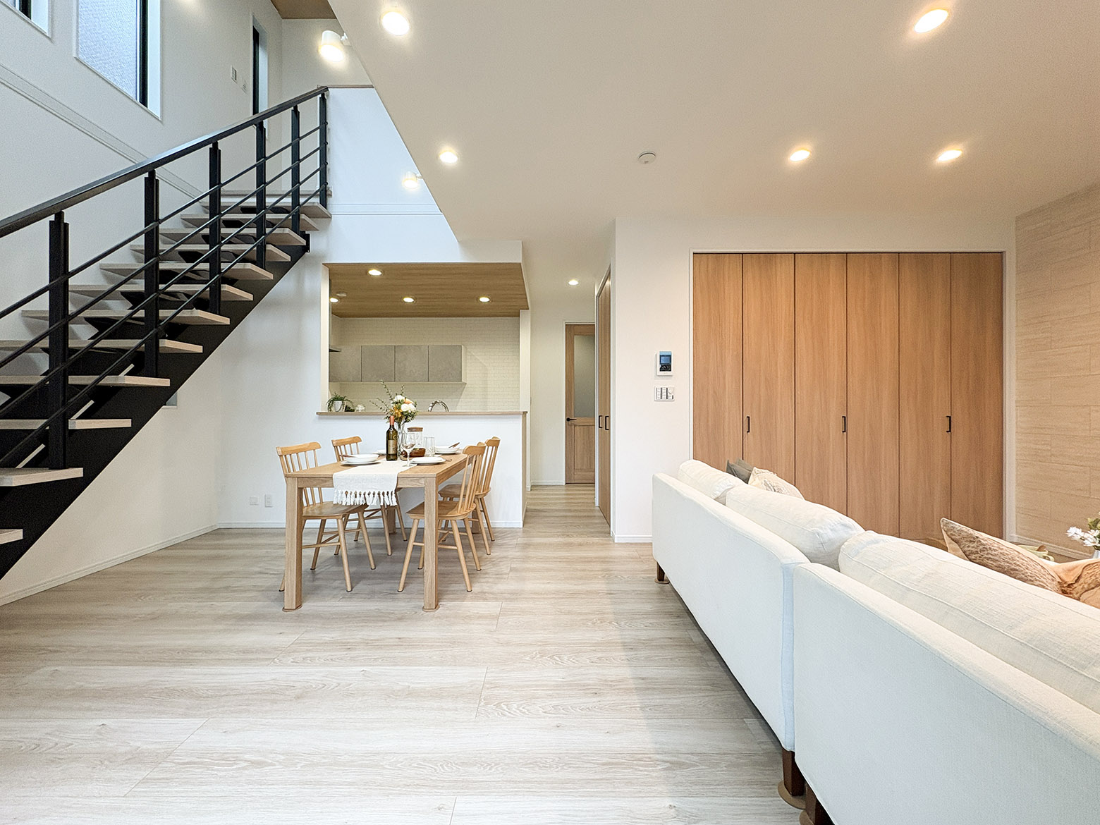 美都住販　横山台　建売　街かどモデルハウス