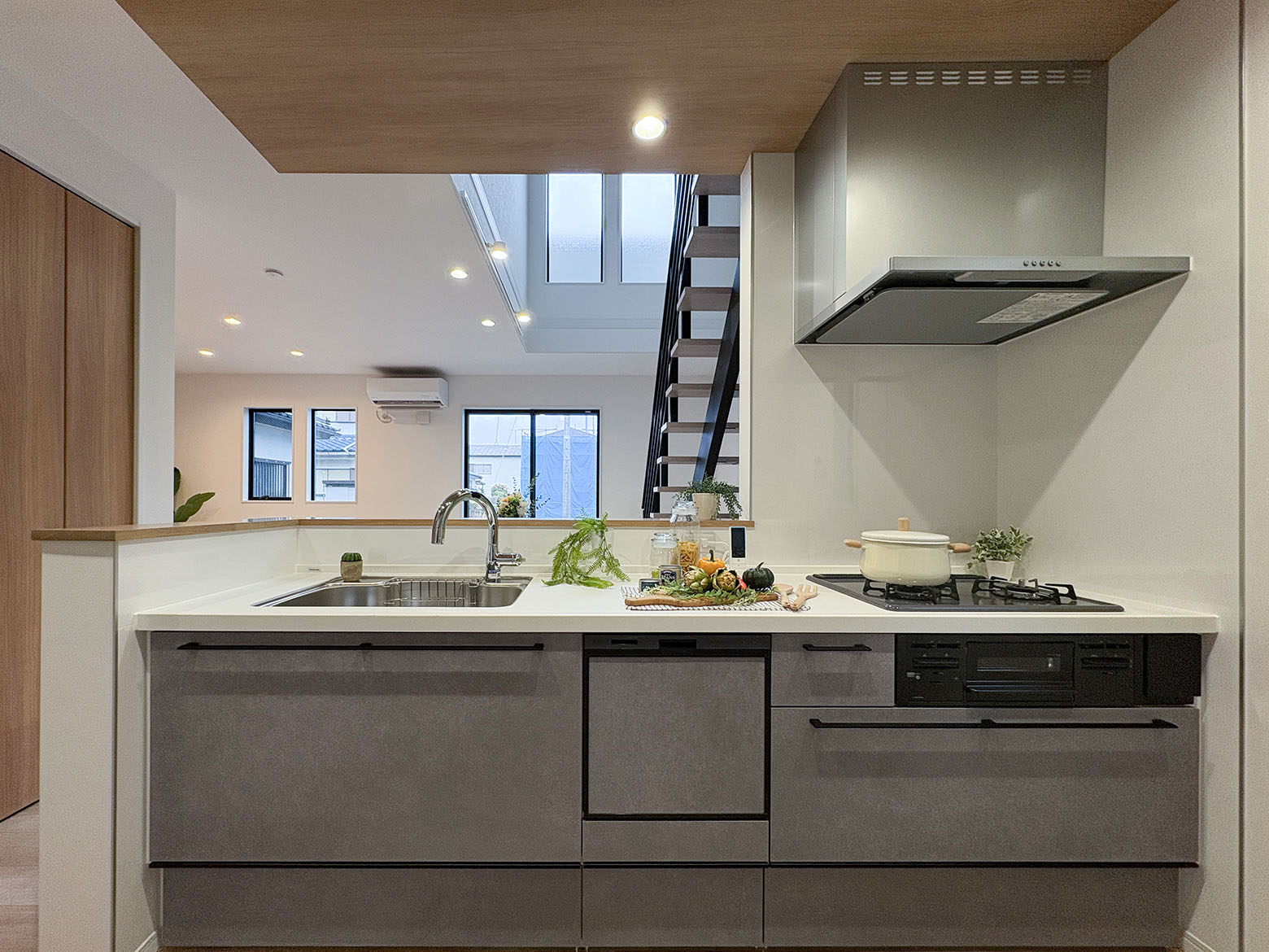 美都住販　横山台　建売　街かどモデルハウス