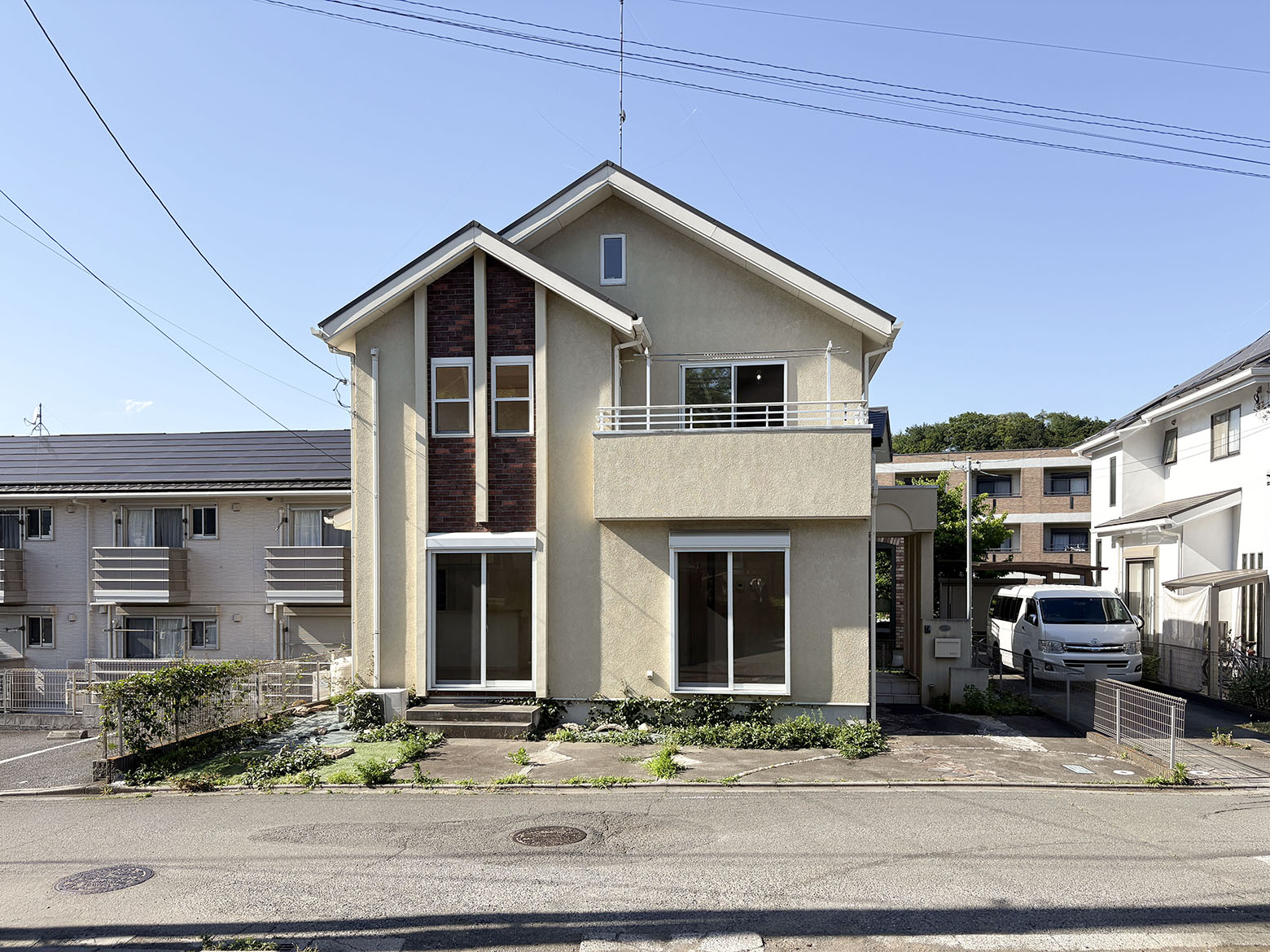 【八王子市館町】穏やかに、すっきりと暮らす。明るいリビングと豊富な収納が魅力の住まい。